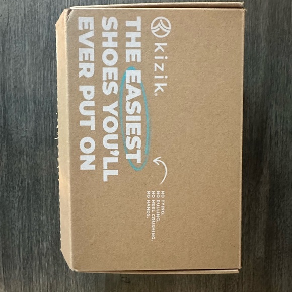 Kizik Irvine comfortable breathable stretch slip on sneakers - Picture 10 of 10